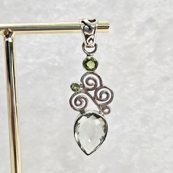 💚NEW, Praisiolite, and Peridot pendant. - Picture 1 of 4